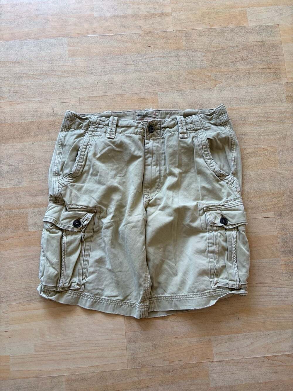 American Eagle Classic Length Cargo Shorts Size 38 Tan